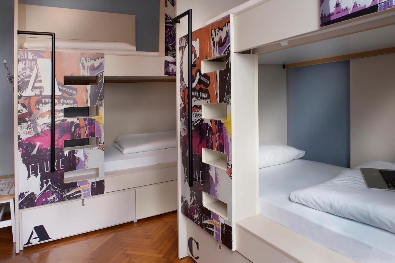 Nubian Hostel Атина Екстериор снимка