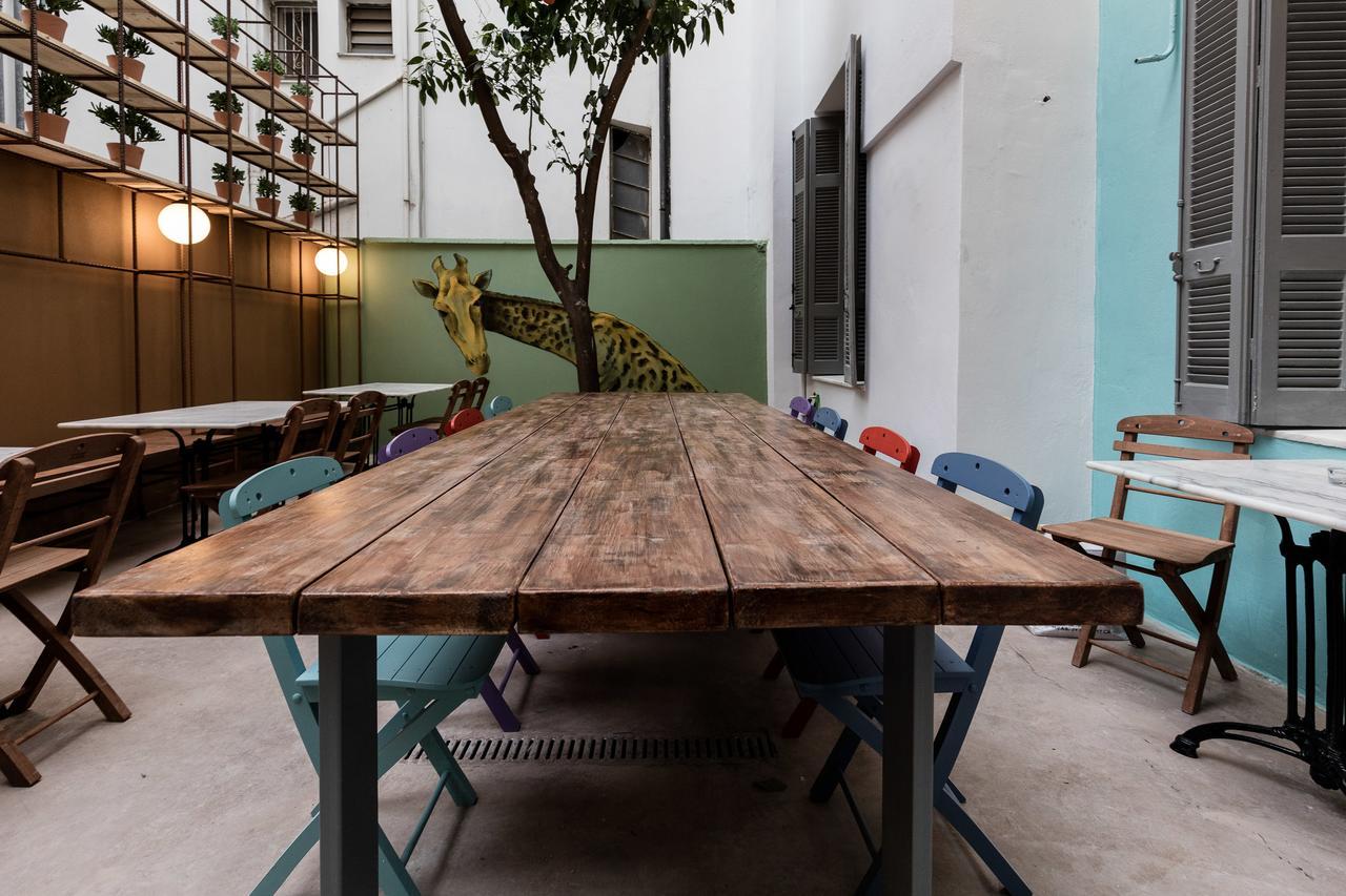 Nubian Hostel Атина Екстериор снимка