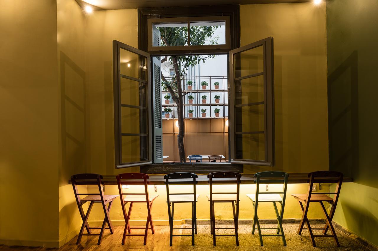 Nubian Hostel Атина Екстериор снимка