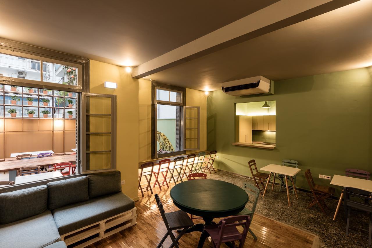 Nubian Hostel Атина Екстериор снимка