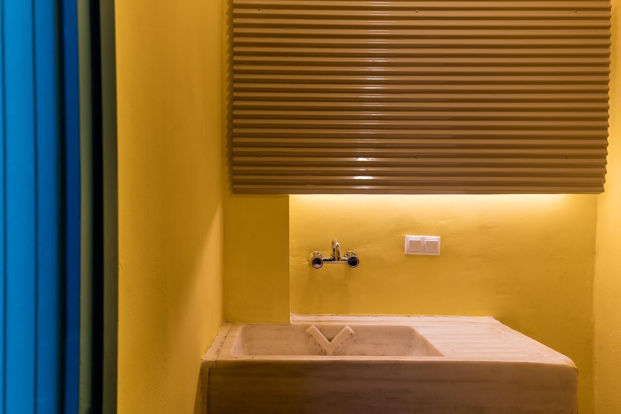 Nubian Hostel Атина Екстериор снимка