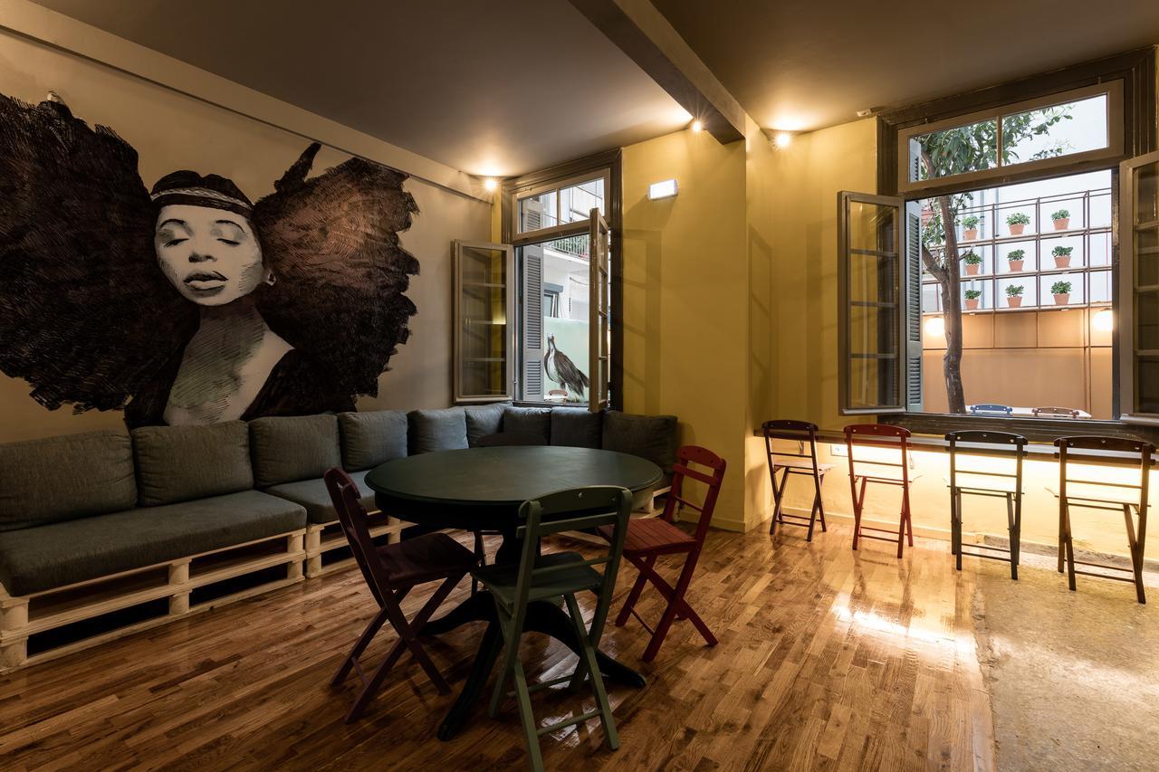 Nubian Hostel Атина Екстериор снимка