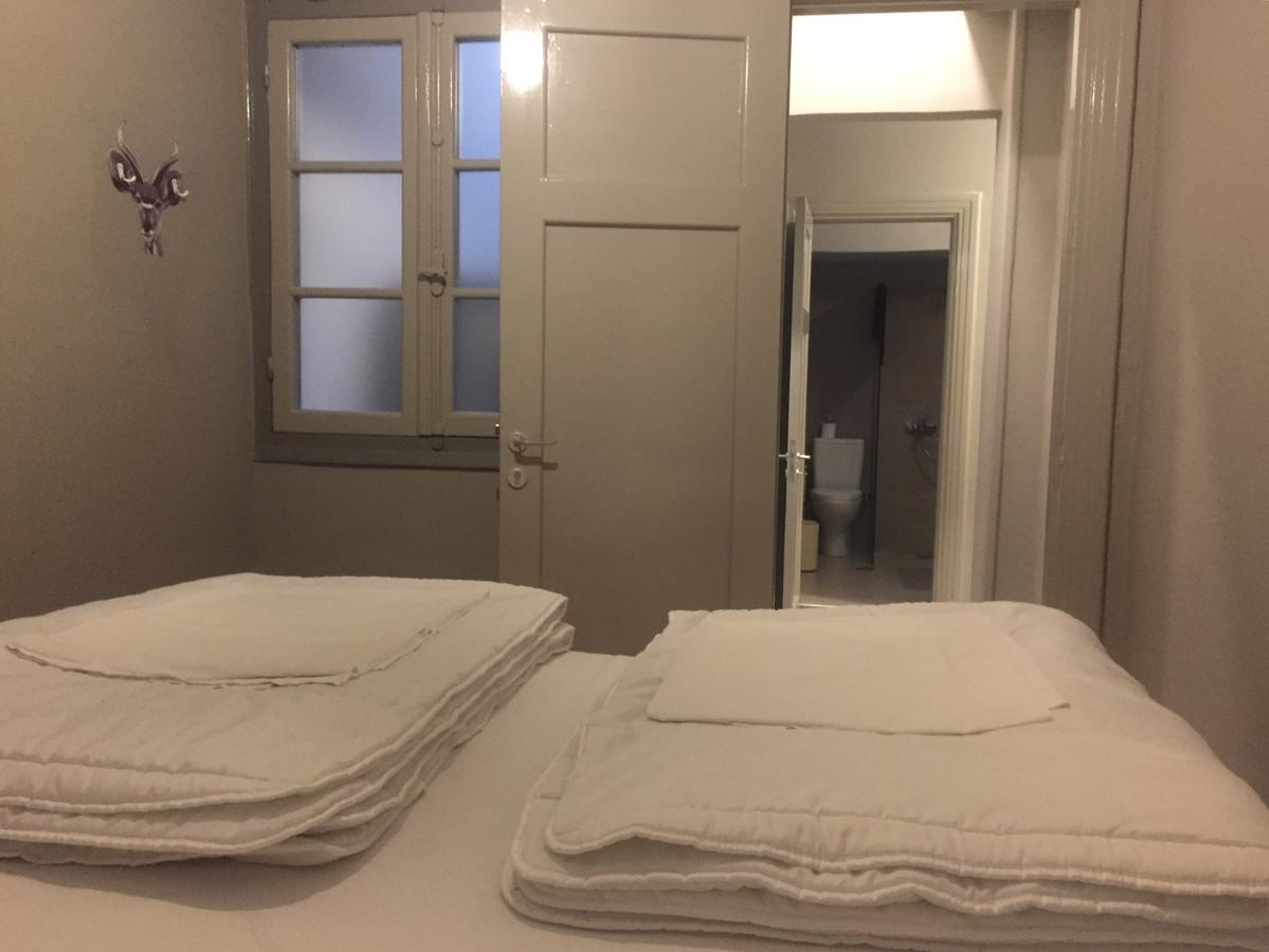 Nubian Hostel Атина Екстериор снимка