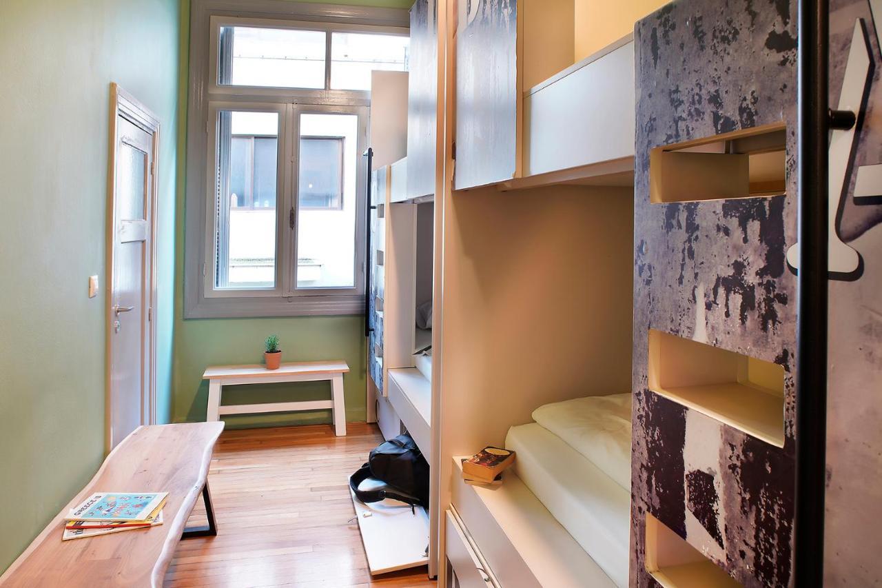 Nubian Hostel Атина Екстериор снимка